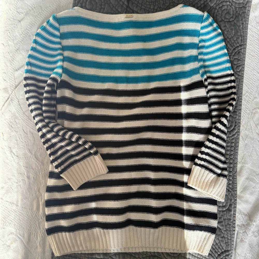 St. John Sweater - Picture 3 of 7